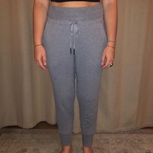 lululemon sweats!!